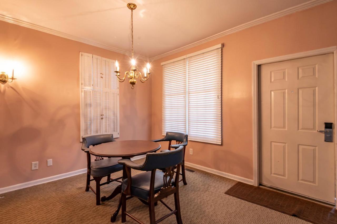 Century Suites Hotel Bloomington Bagian luar foto