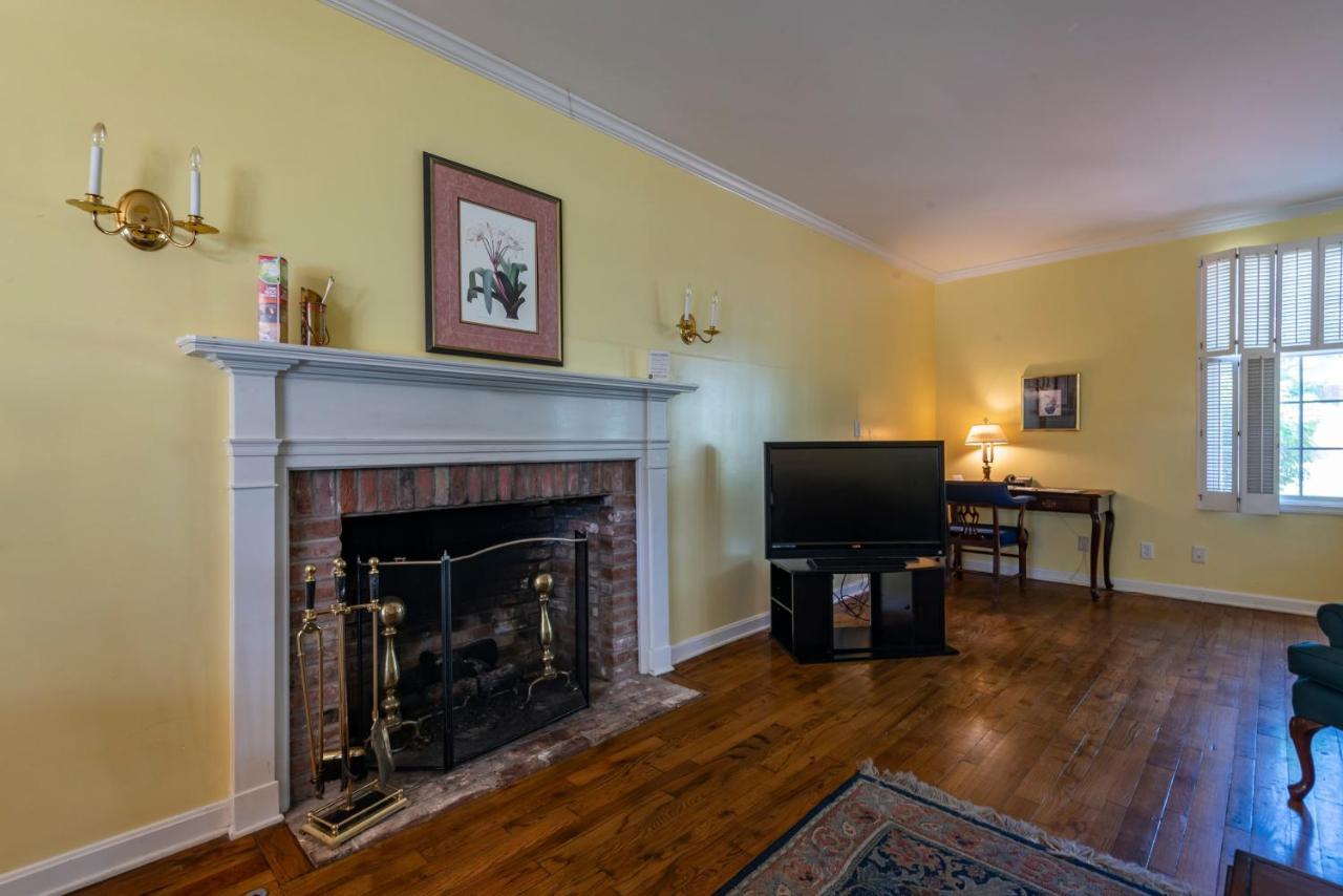 Century Suites Hotel Bloomington Bagian luar foto
