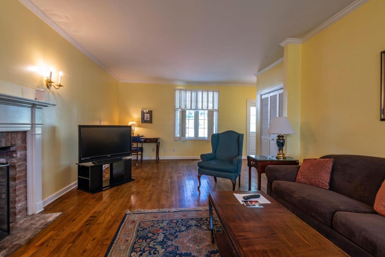Century Suites Hotel Bloomington Bagian luar foto